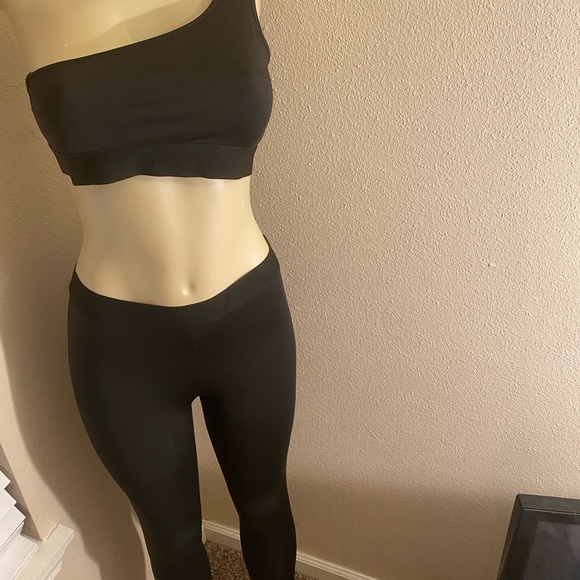 Clothing - Picture 7 of 16